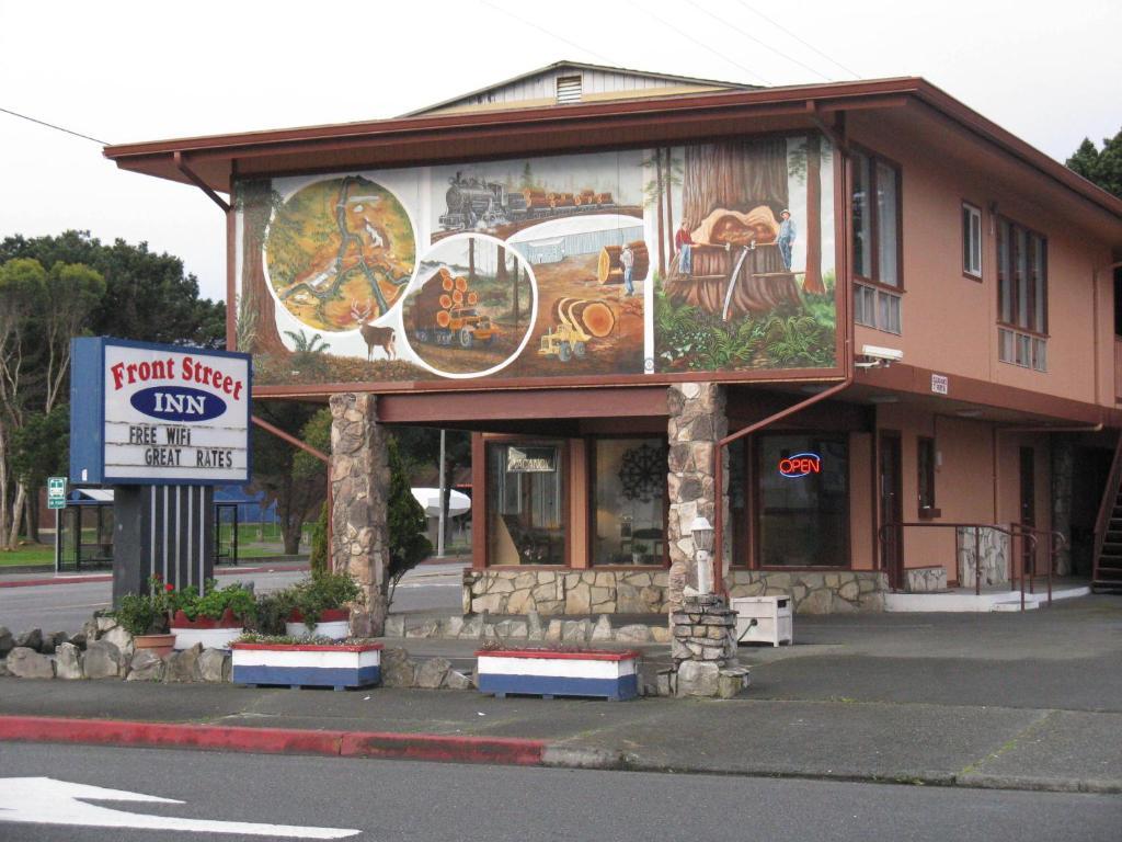 Motel Front Street